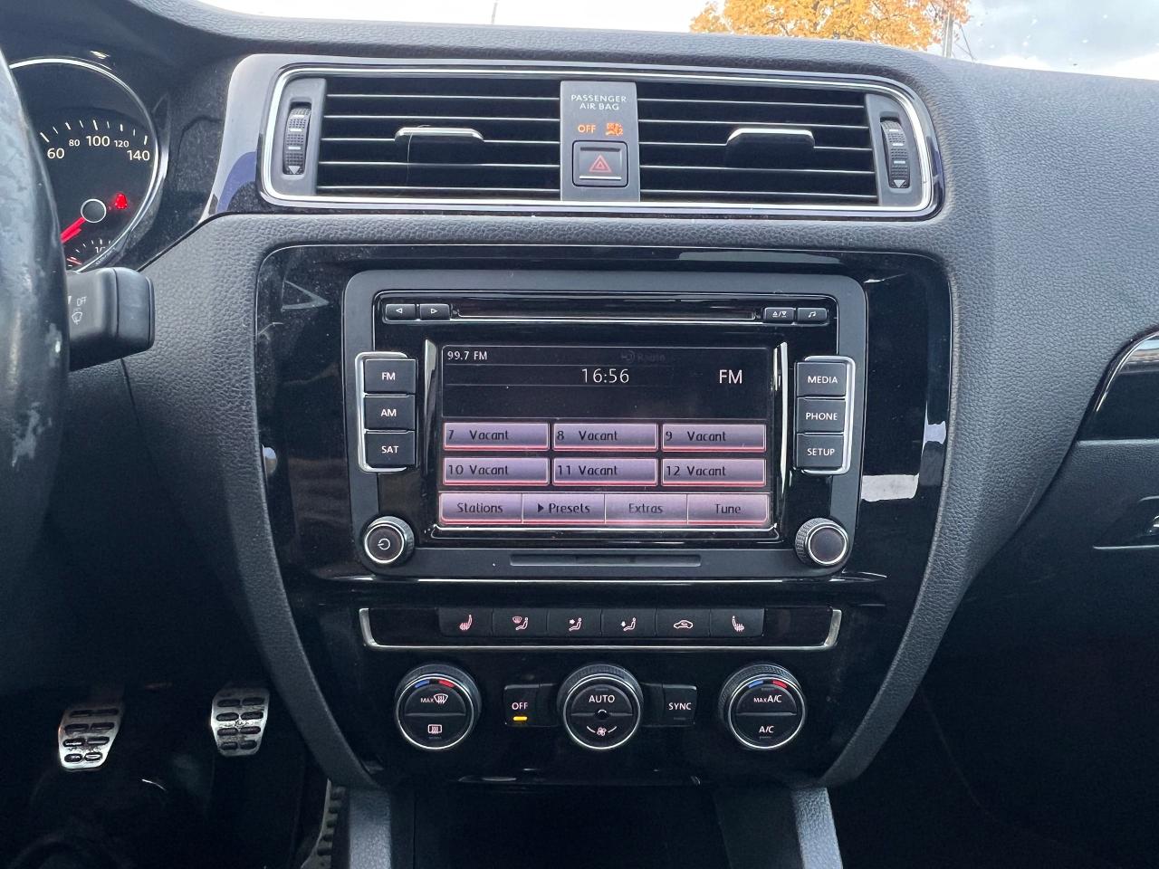 2015 Volkswagen Jetta 4dr 2.0 TSI Man GLI - Photo #14