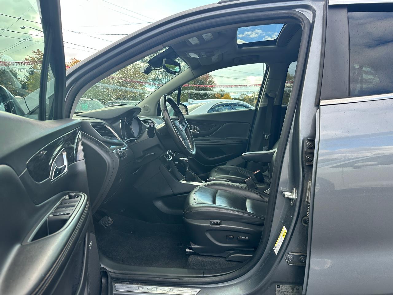 2015 Buick Encore HTD Leather Sunroof NAV Bluetooth BackupCam FM/XM Photo