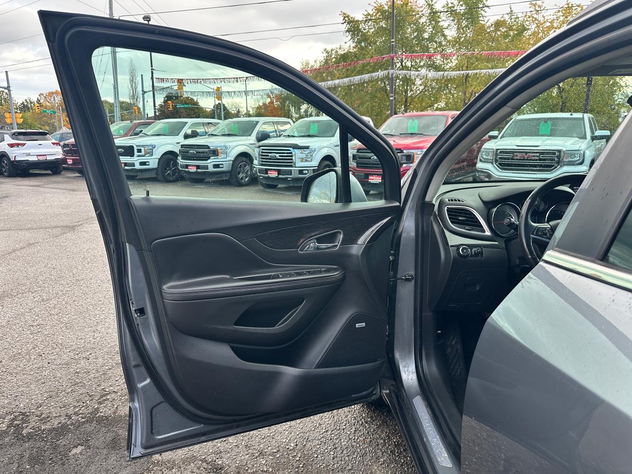 2015 Buick Encore HTD Leather Sunroof NAV Bluetooth BackupCam FM/XM Photo