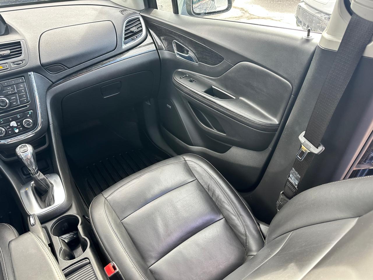 2015 Buick Encore HTD Leather Sunroof NAV Bluetooth BackupCam FM/XM Photo