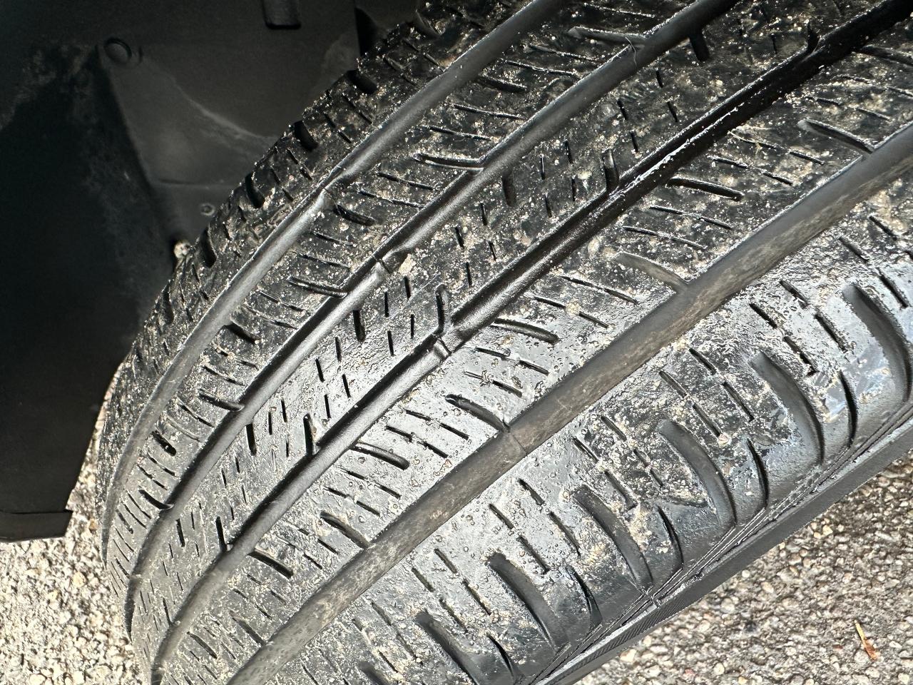 2015 Buick Encore HTD Leather Sunroof NAV Bluetooth BackupCam FM/XM Photo