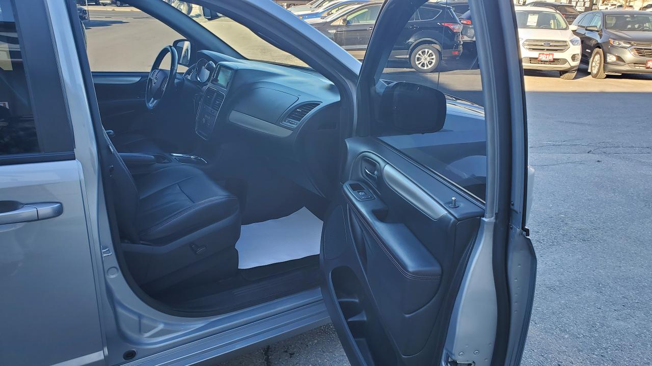 2018 Dodge Grand Caravan GT-LEATHER-REAR CAMERA-PWR SLIDING DOORS & LIFTGAT - Photo #10