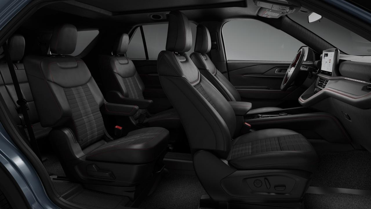 2026 Ford Explorer ST-Line 300A Photo5