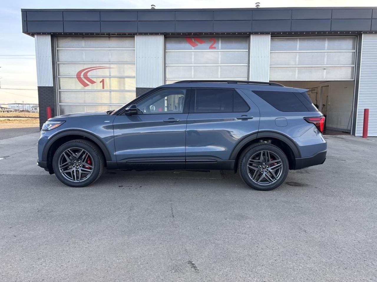 2026 Ford Explorer ST-Line 300A Photo3