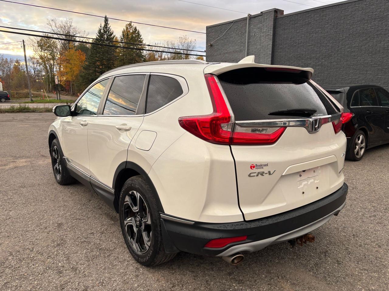 2017 Honda CR-V Touring - Photo #7