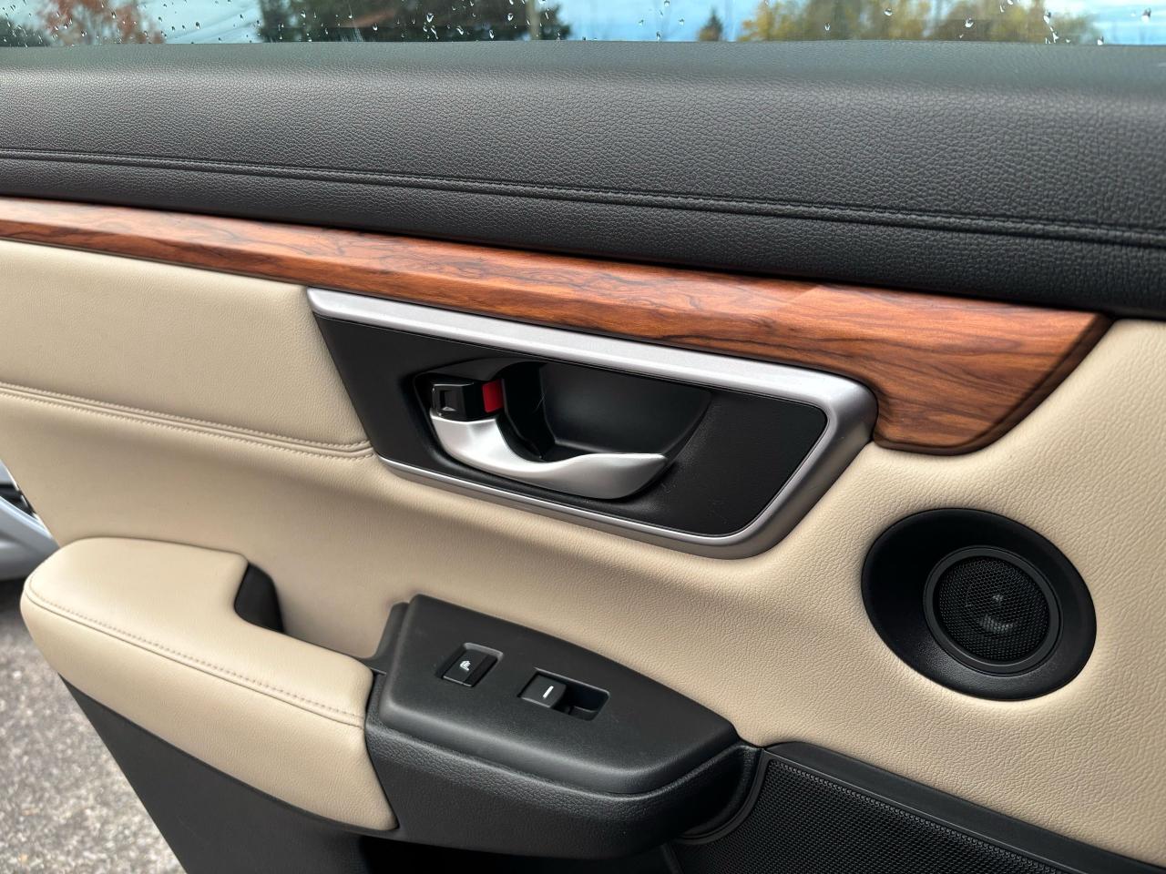 2017 Honda CR-V Touring - Photo #19