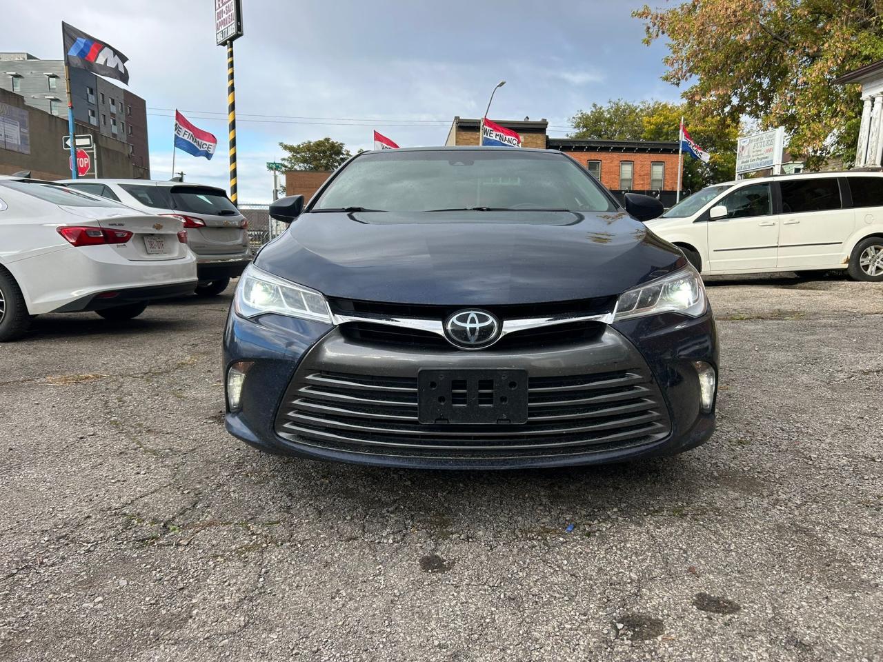 Used 2016 Toyota Camry XLE for sale in Hamilton, ON