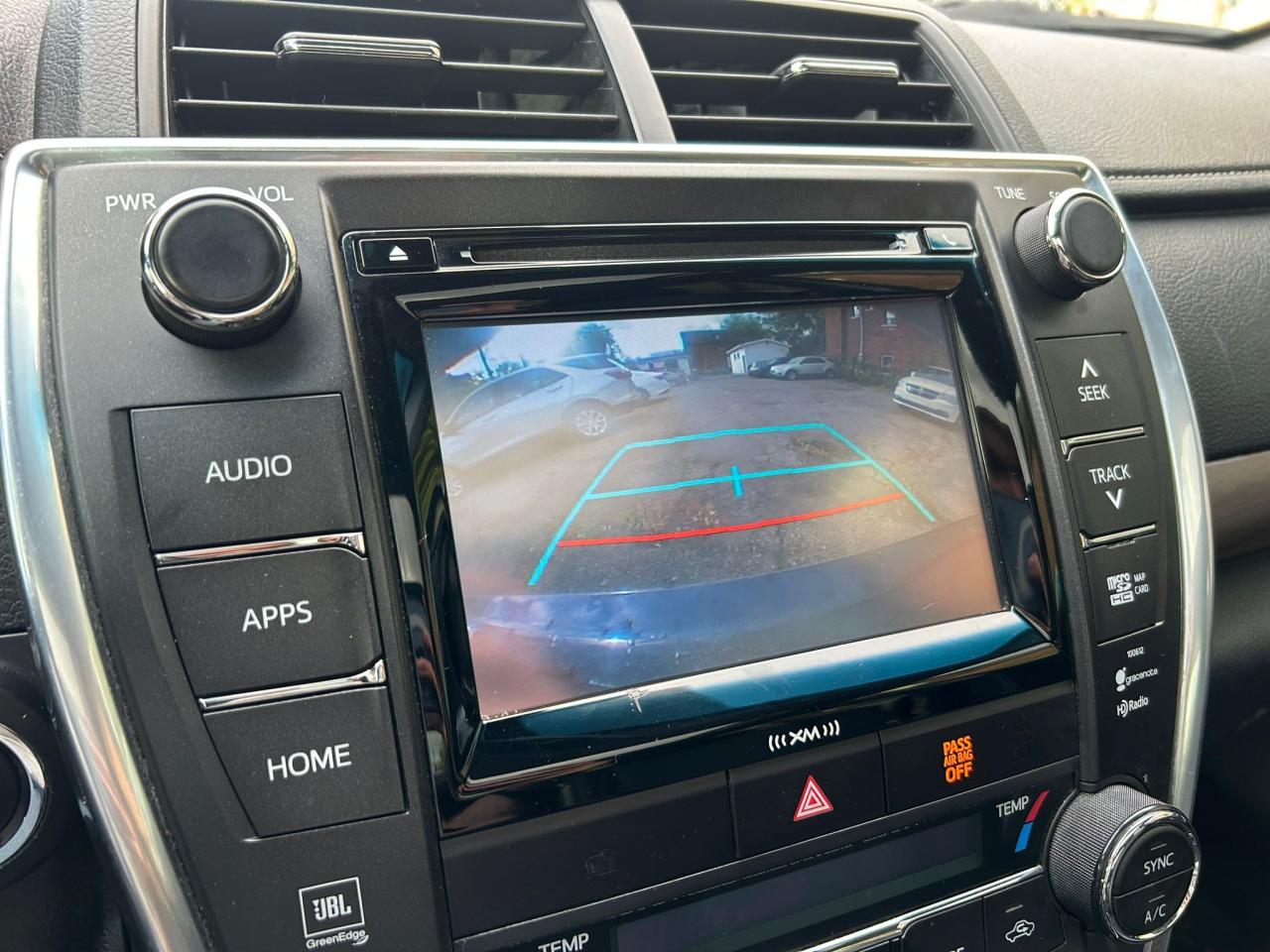 2016 Toyota Camry XLE - Photo #22