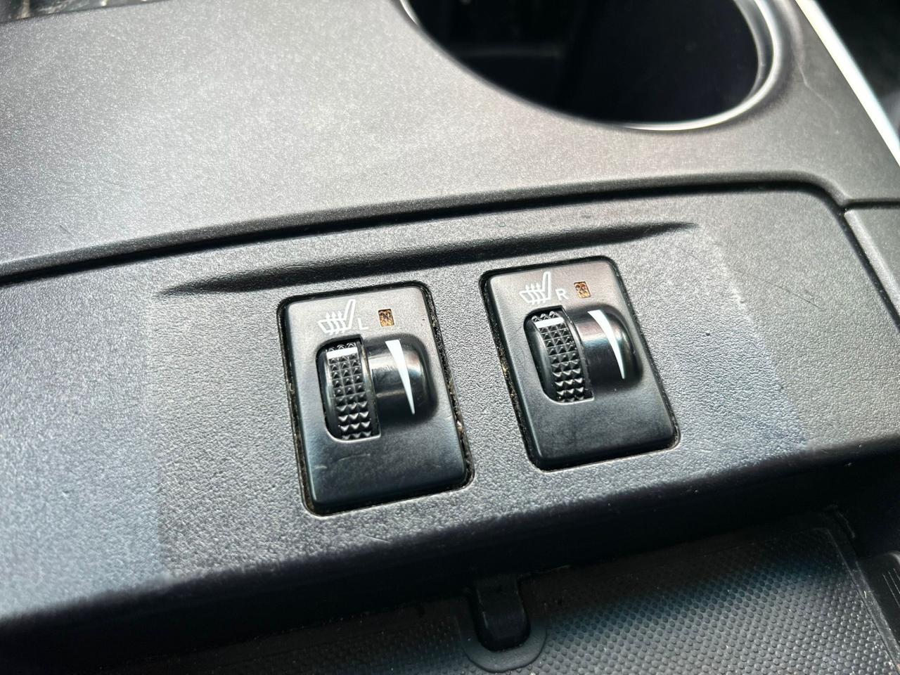 2016 Toyota Camry XLE - Photo #20