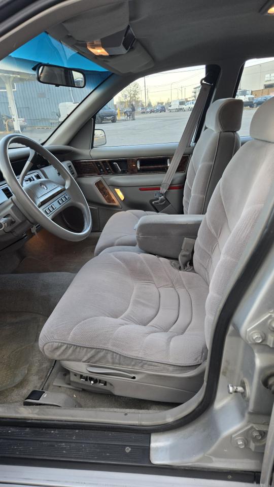 1993 Buick Regal 4dr Sedan Limited - Photo #7