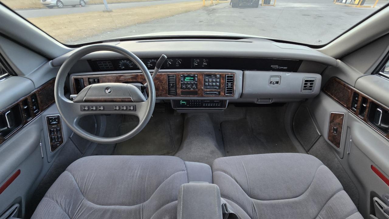 1993 Buick Regal 4dr Sedan Limited - Photo #8