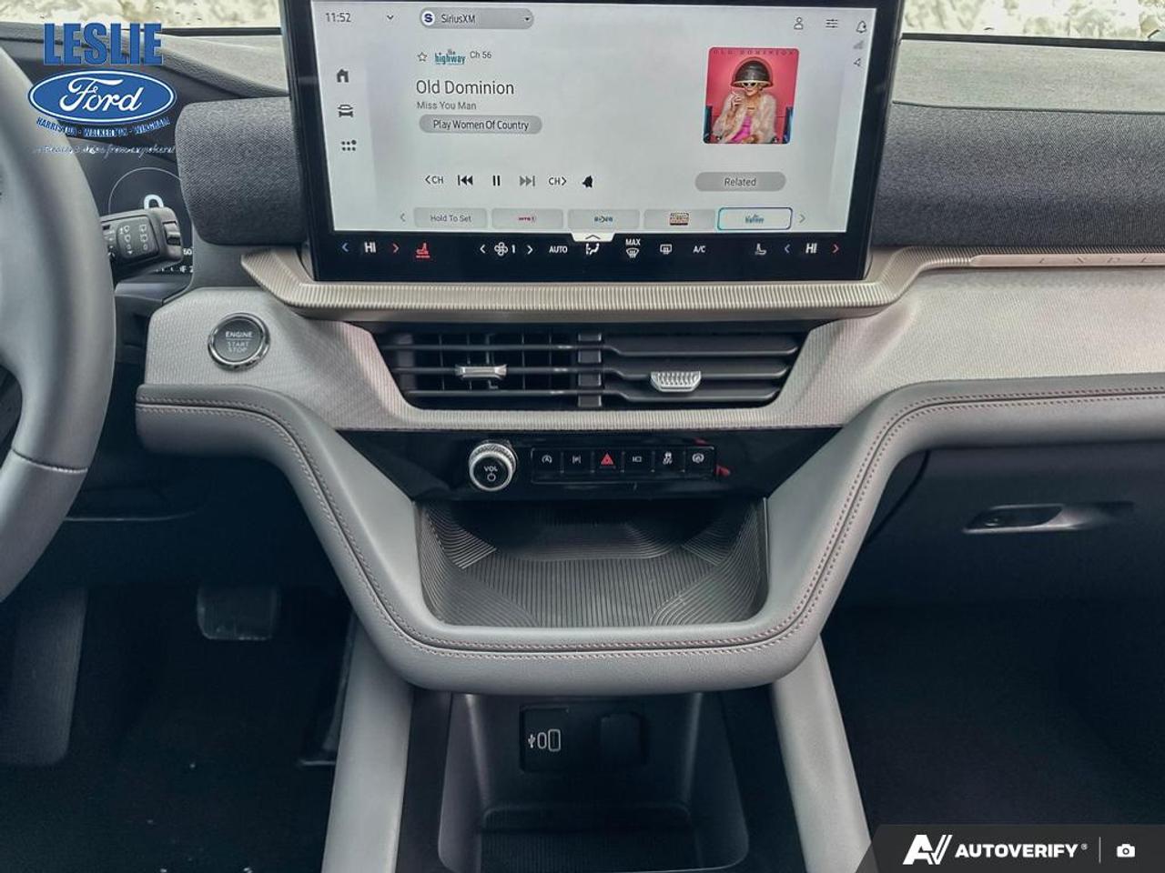 2026 Ford Explorer Active 4WD Photo