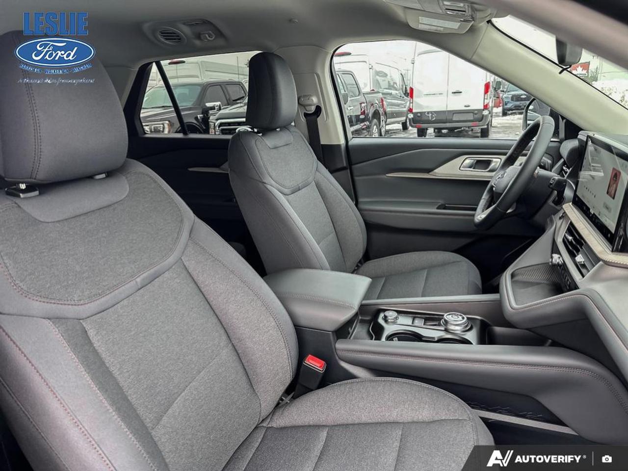 2026 Ford Explorer Active 4WD Photo