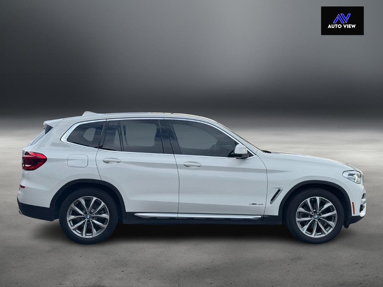 2018 BMW X3 xDrive30i **X-LINE** - Photo #4