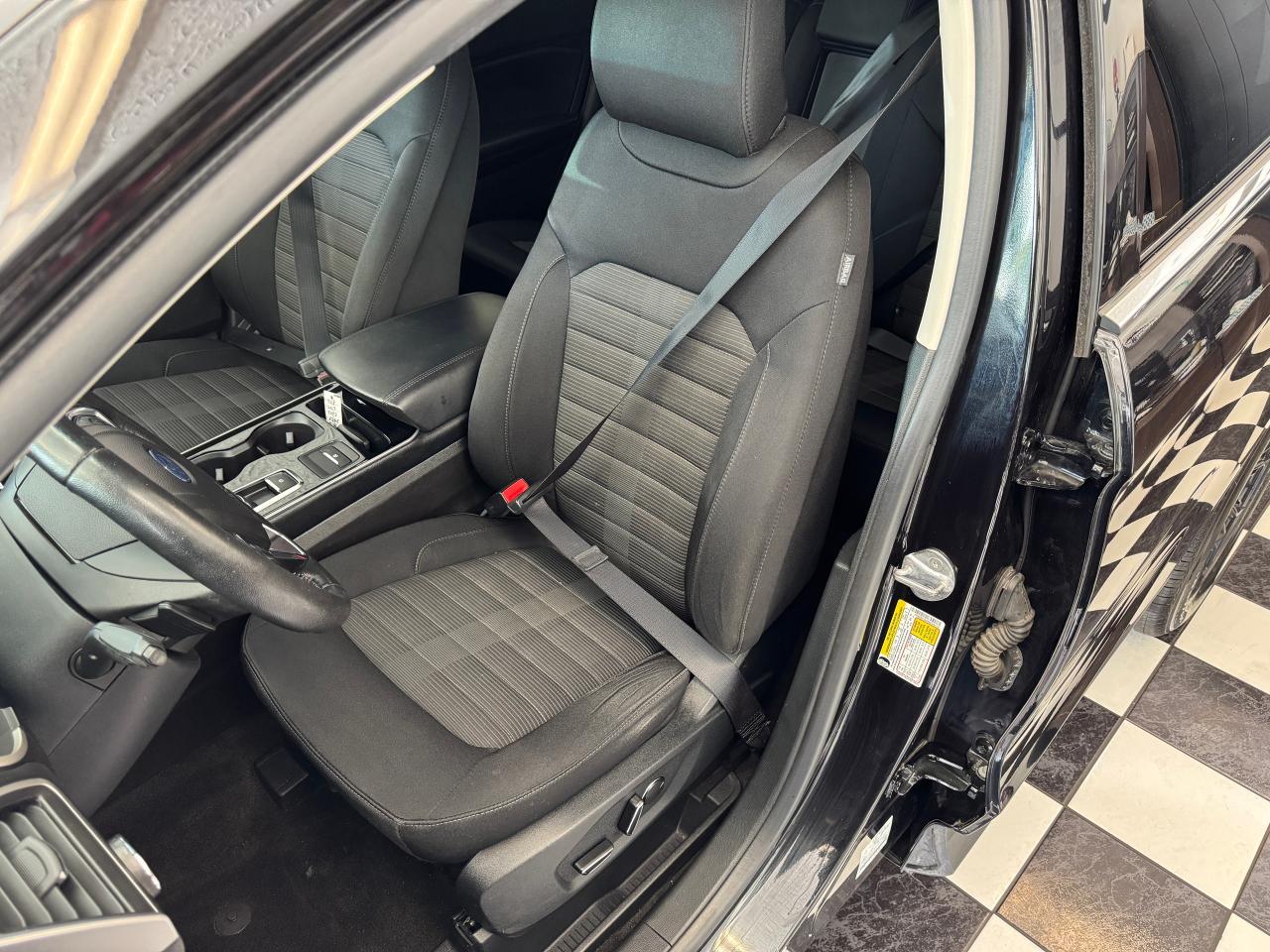 2019 Ford Edge SEL AWD+Adaptive Cruise+Lane Keep+CLEAN CARFAX Photo19