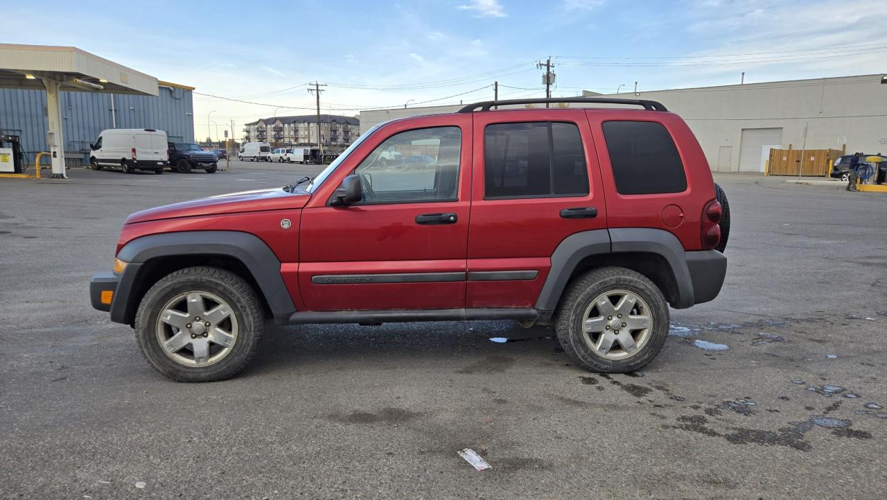 2006 Jeep Liberty Sport - Photo #2