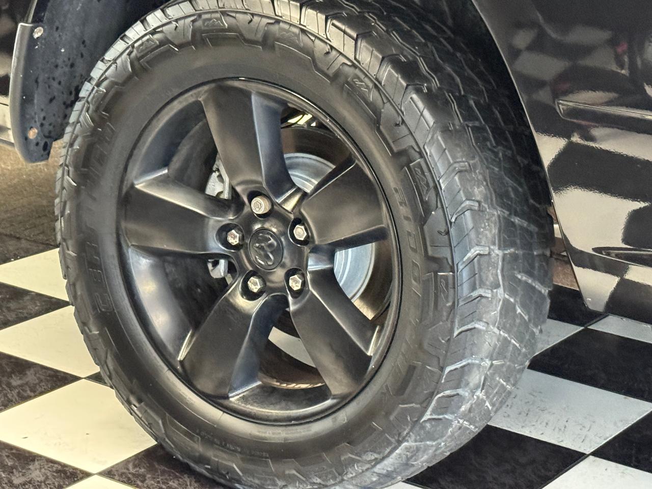 2016 RAM 1500 ST+New Tires+Brakes+Camera+Bluetooth+A/C Photo36