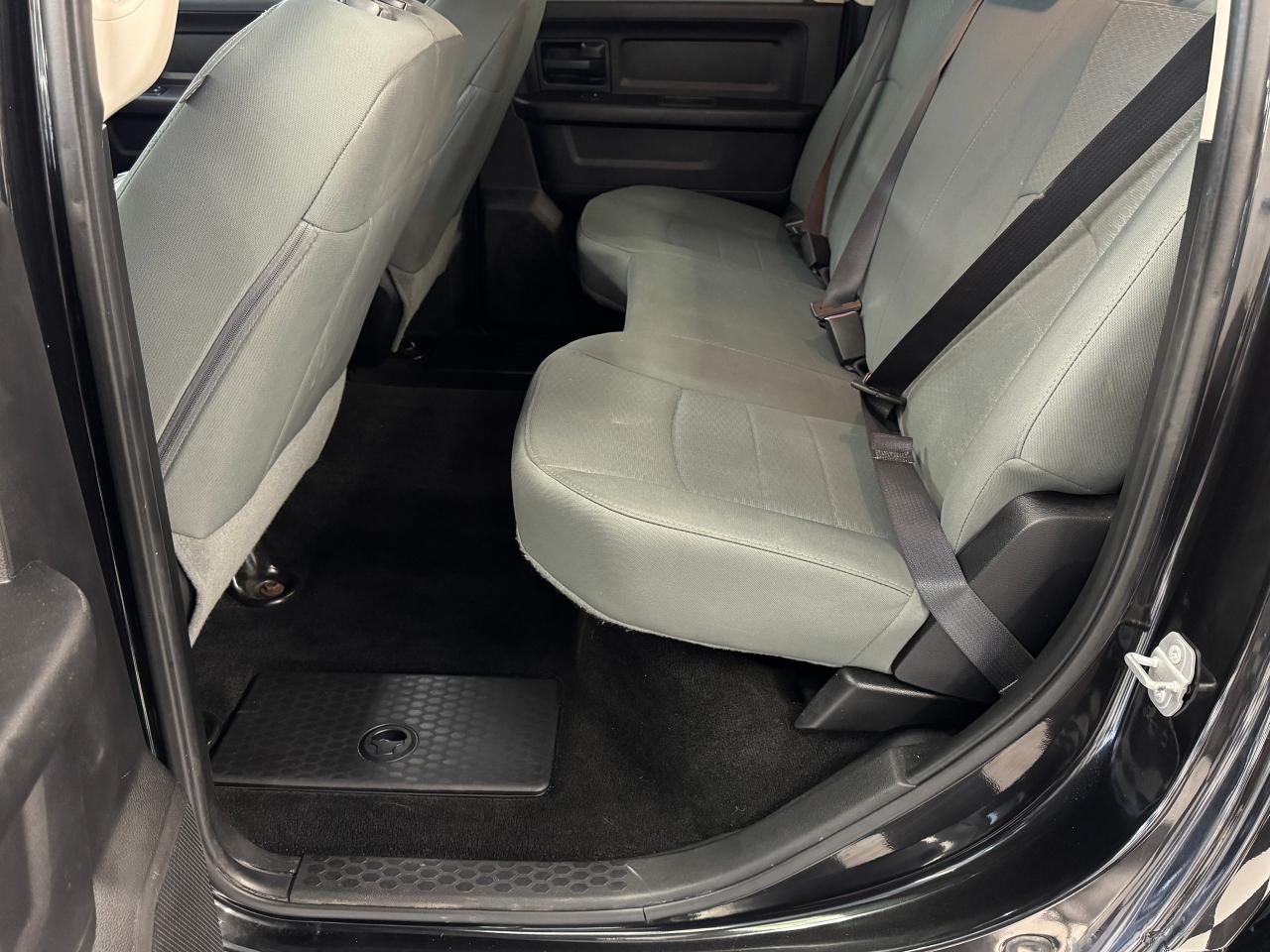 2016 RAM 1500 ST+New Tires+Brakes+Camera+Bluetooth+A/C Photo18