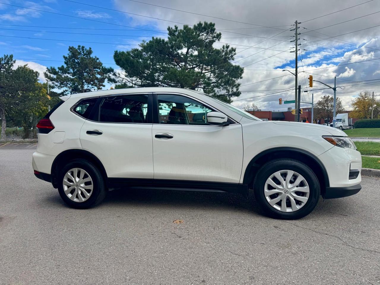2018 Nissan Rogue AWD S - Photo #3