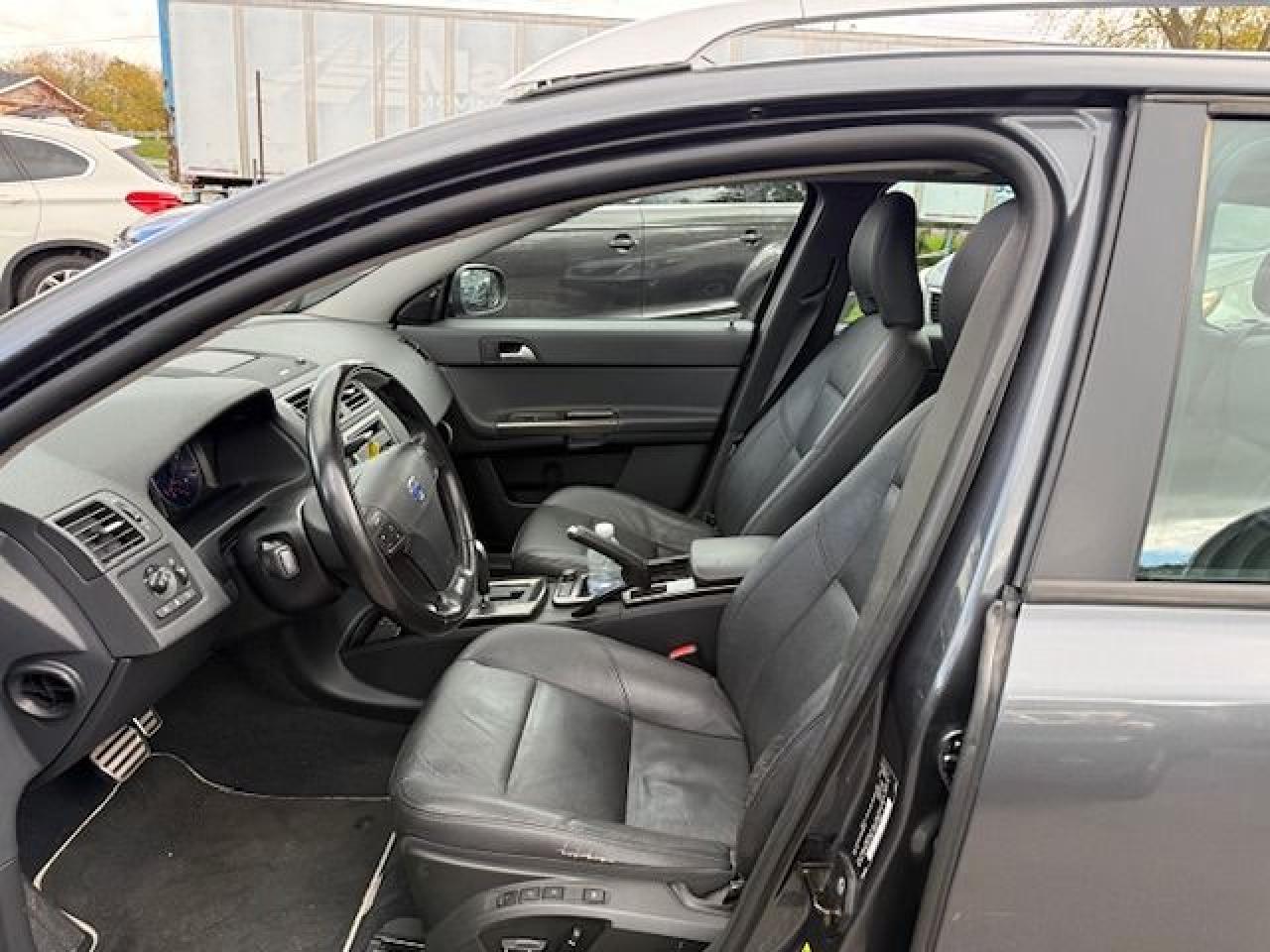 2011 Volvo V50 5DR WGN - Photo #13