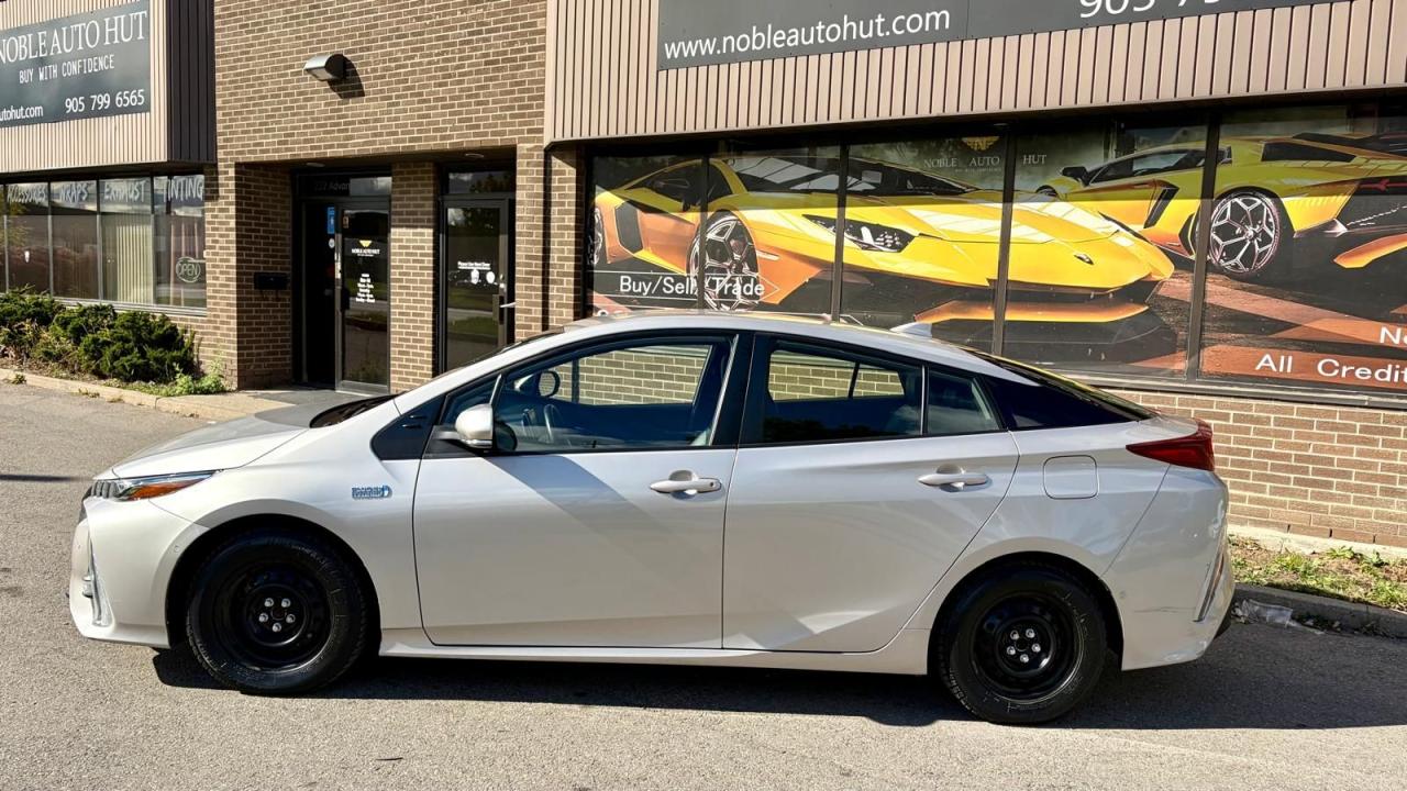 2021 Toyota Prius Prime Upgrade Photo3