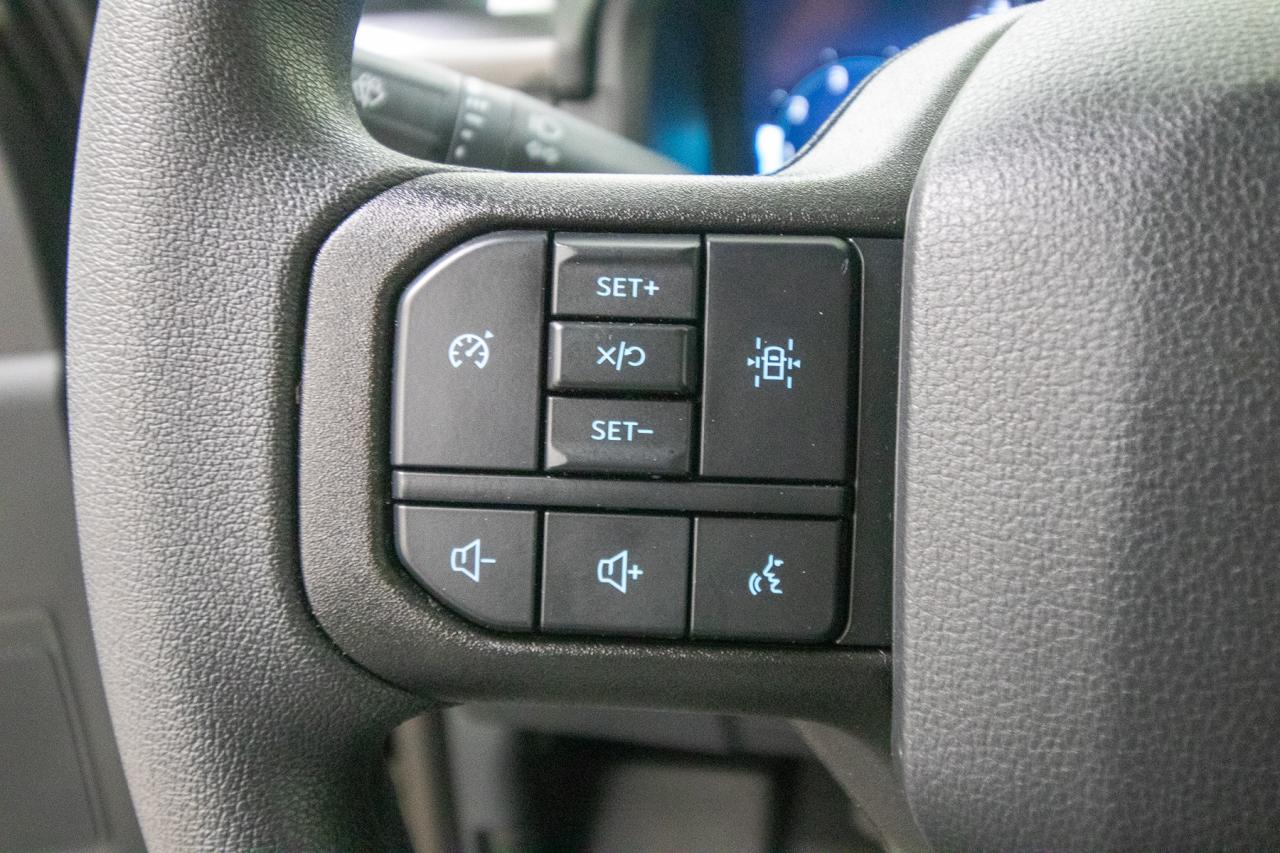 2025 Ford F-150 STX 4WD SuperCrew 5.5' Box Photo5