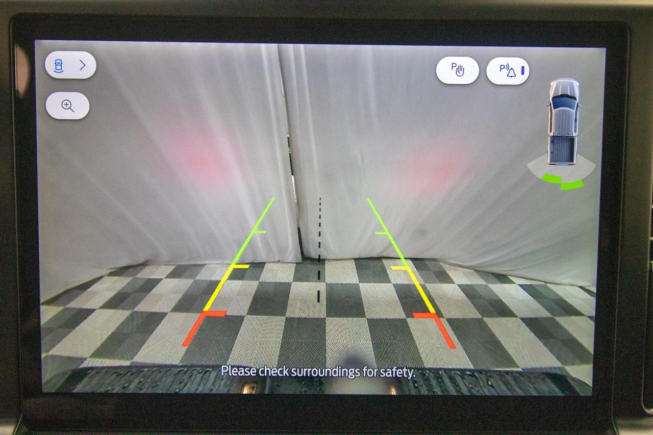 2025 Ford F-150 STX 4WD SuperCrew 5.5' Box Photo5