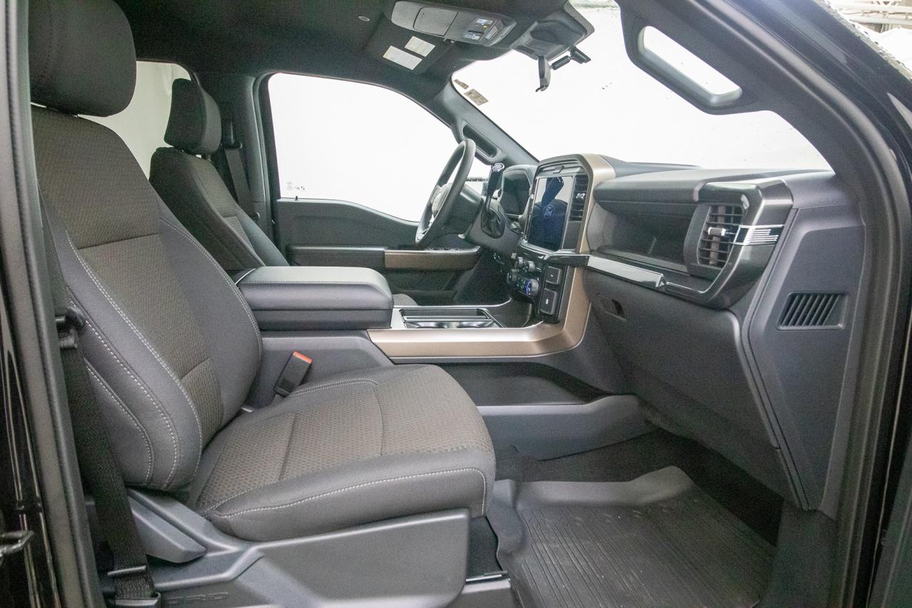 2025 Ford F-150 STX 4WD SuperCrew 5.5' Box Photo5