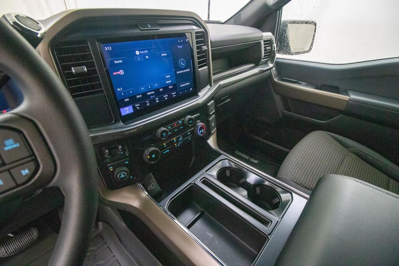 2025 Ford F-150 STX 4WD SuperCrew 5.5' Box Photo5