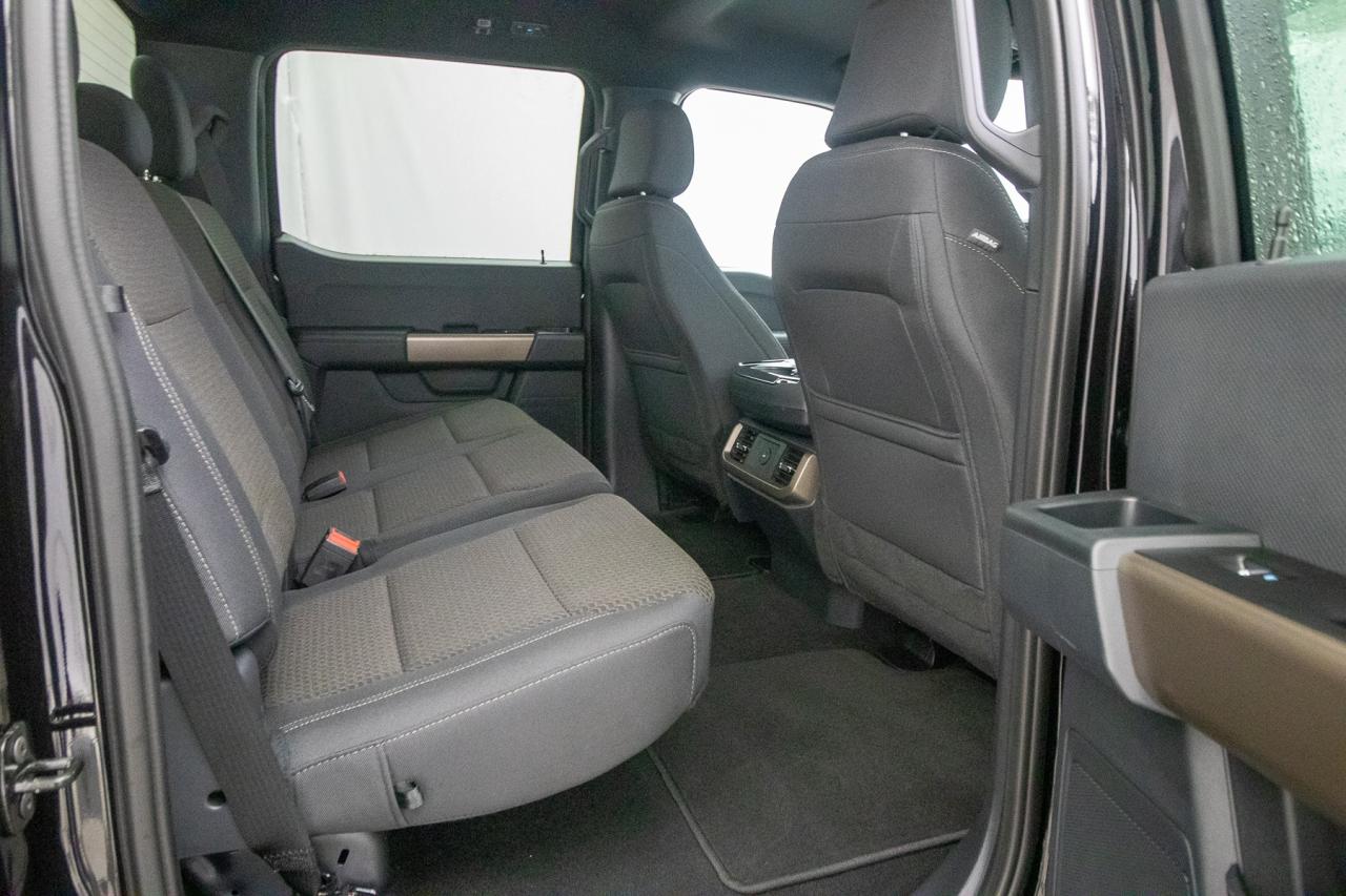2025 Ford F-150 STX 4WD SuperCrew 5.5' Box Photo5