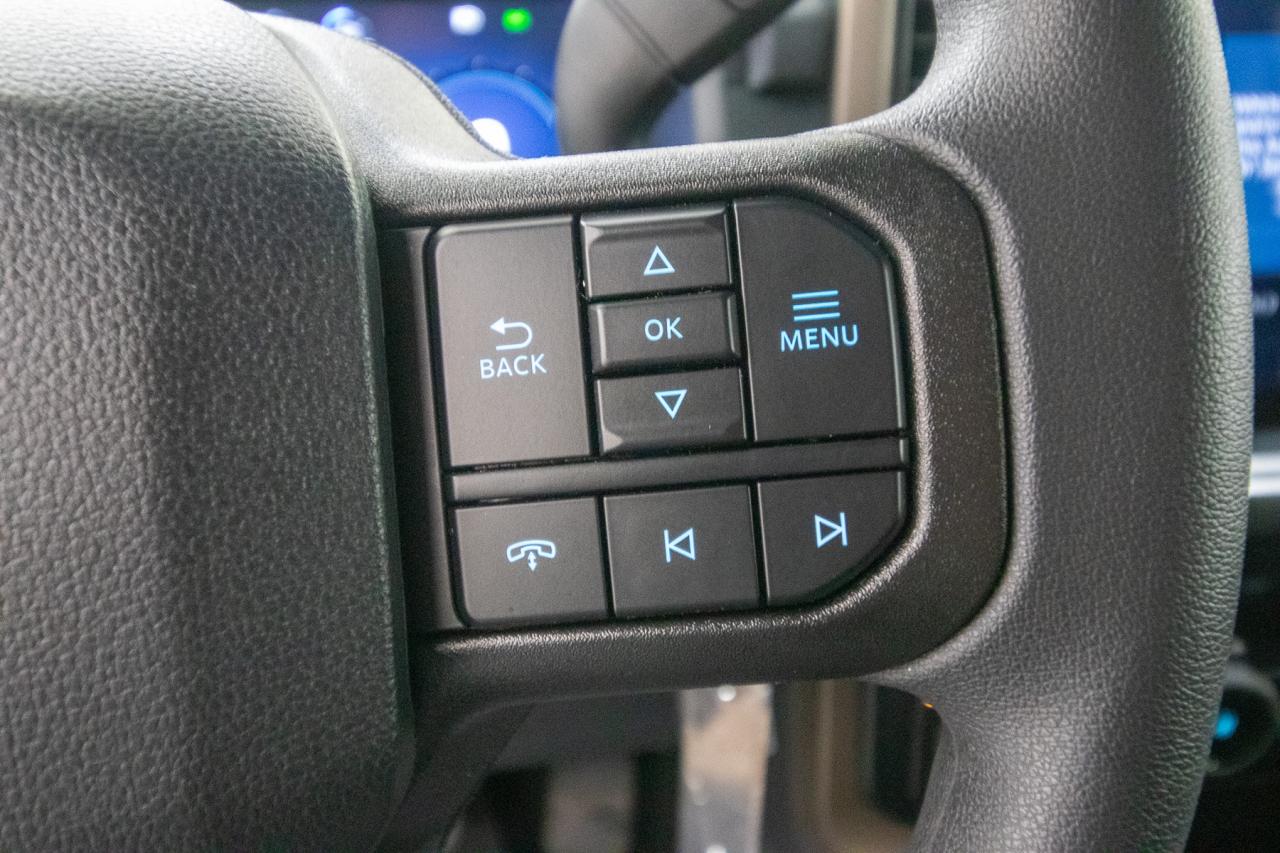 2025 Ford F-150 STX 4WD SuperCrew 5.5' Box Photo5