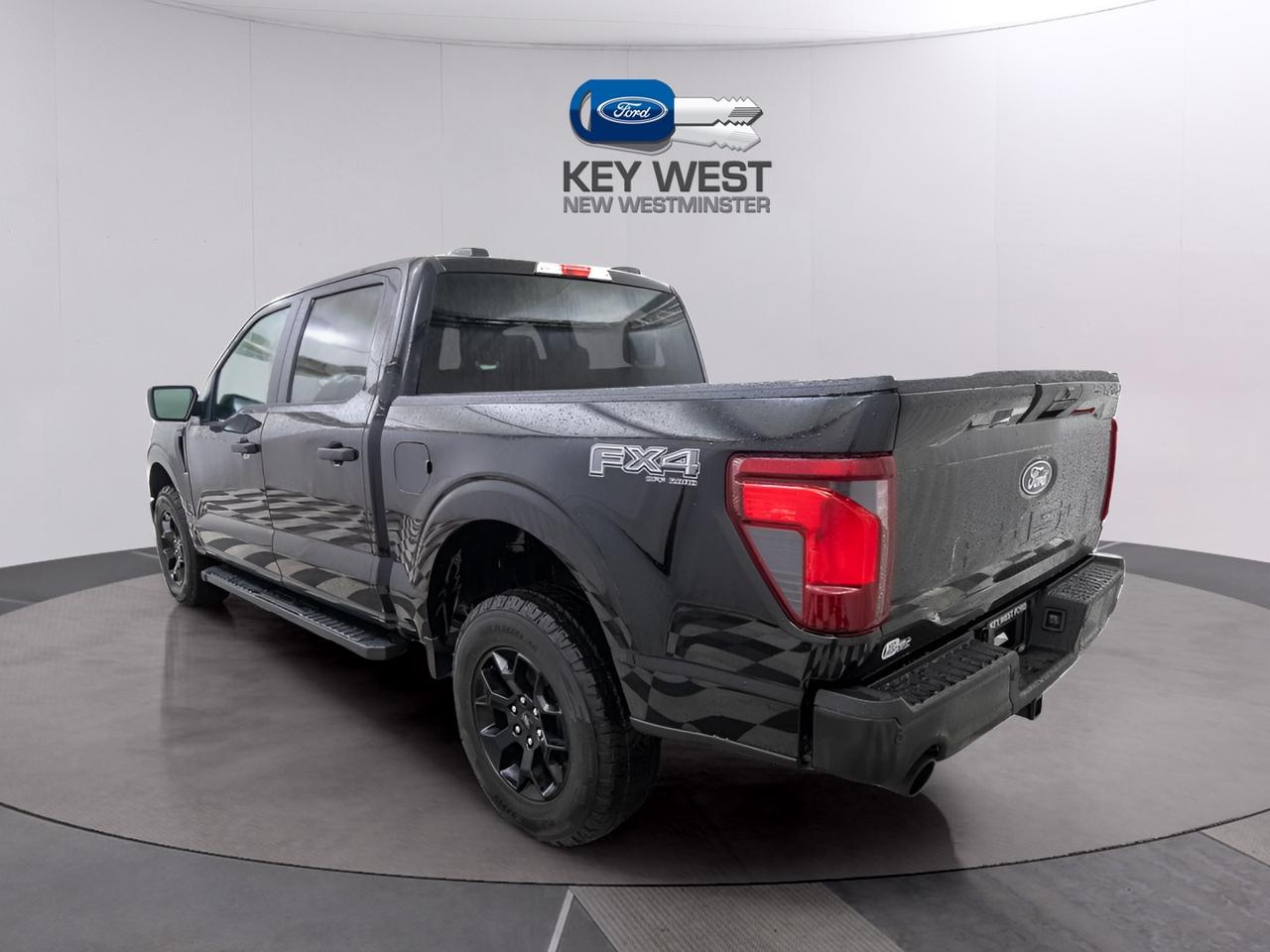 2025 Ford F-150 STX 4WD SuperCrew 5.5' Box Photo2