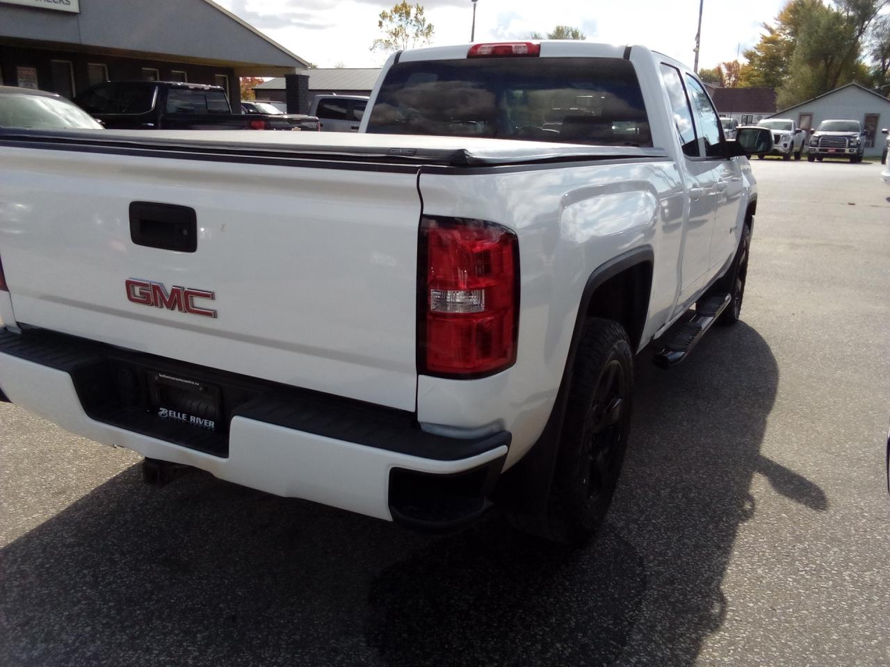 2016 GMC Sierra 1500 Base Double Cab 4WD