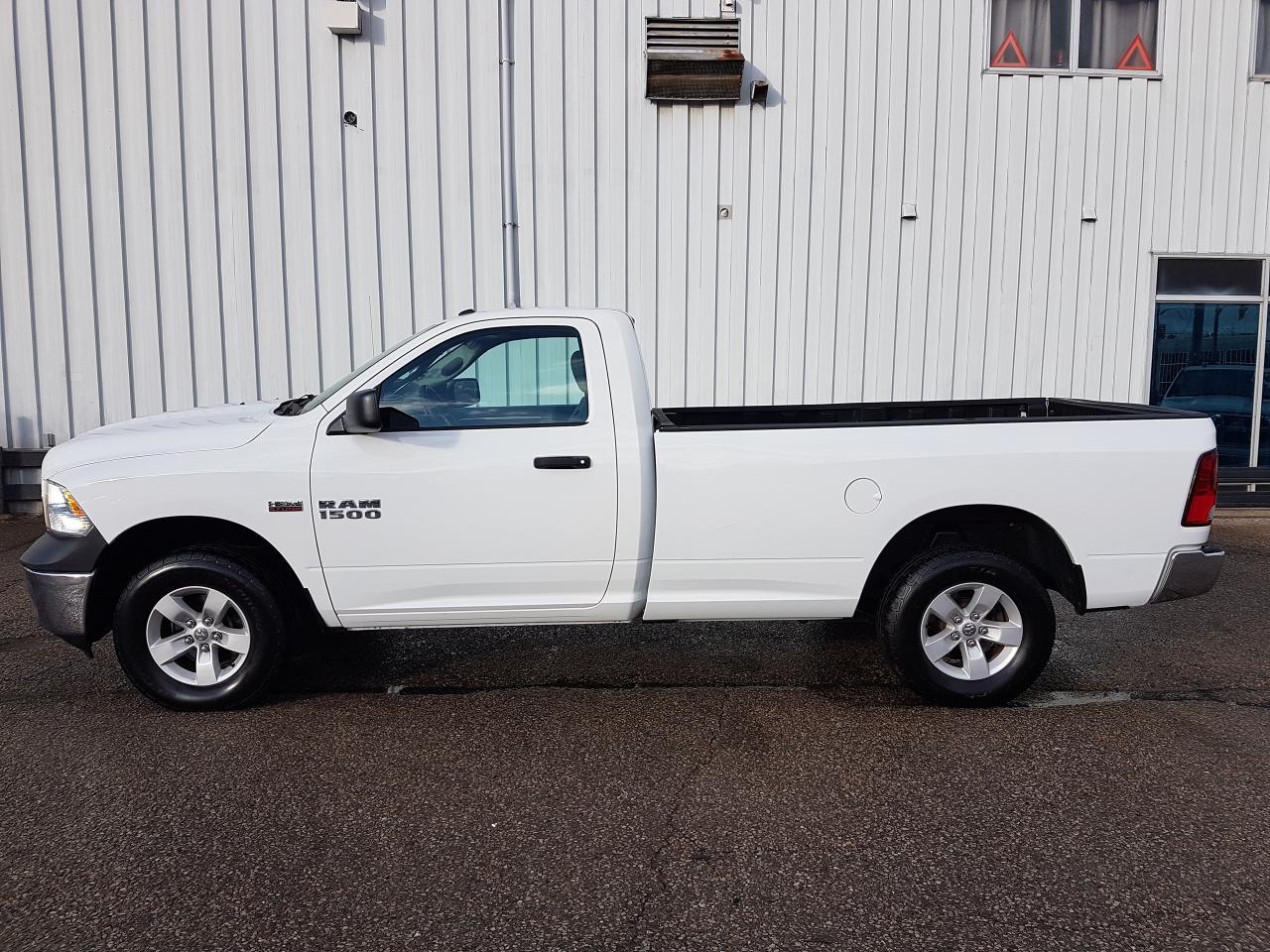 2019 RAM 1500 Classic Regular Cab 8' Long Box 4x4 Photo2