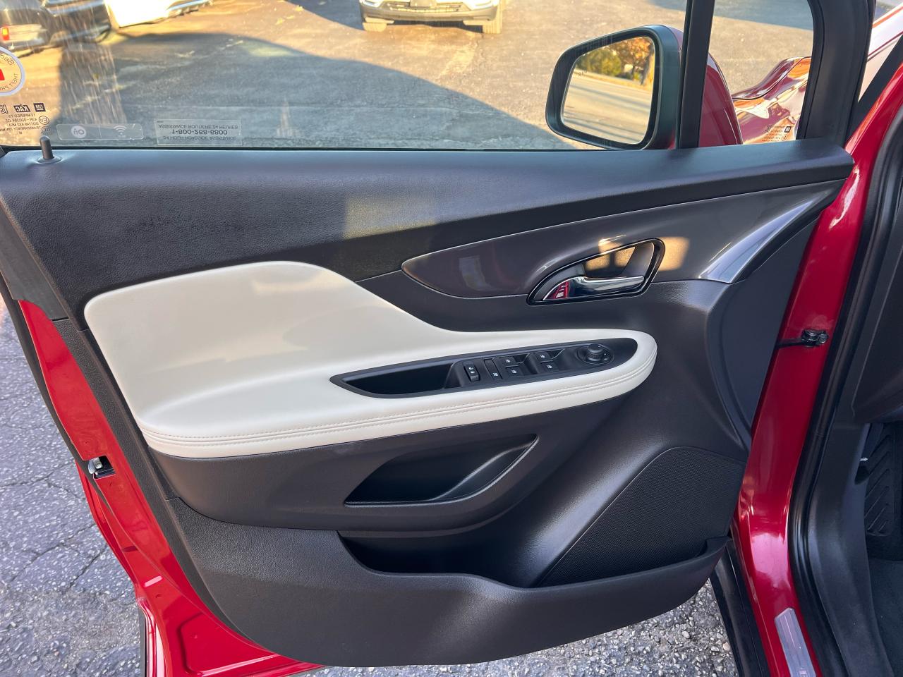 2019 Buick Encore Essence Photo12