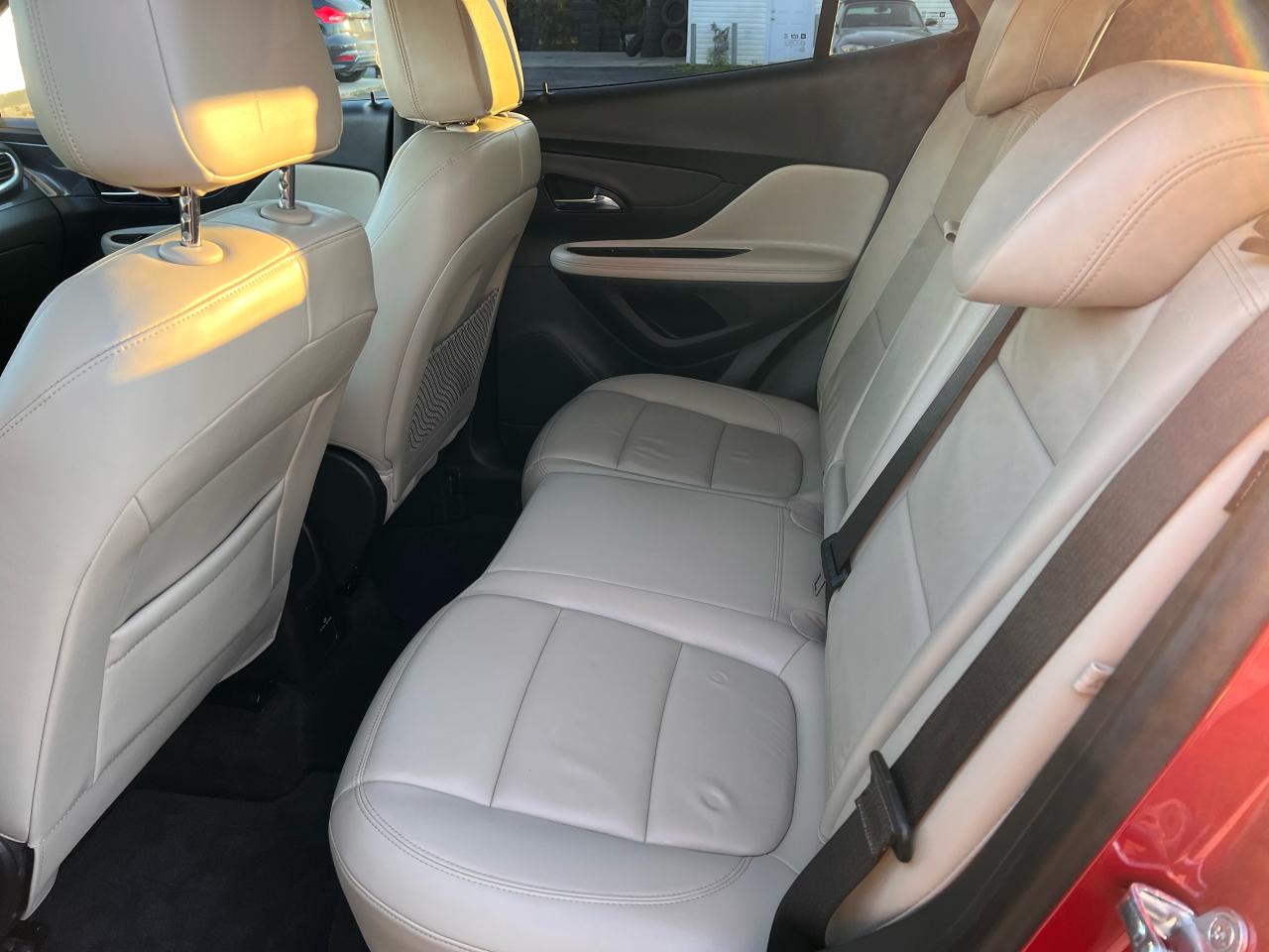 2019 Buick Encore Essence Photo15