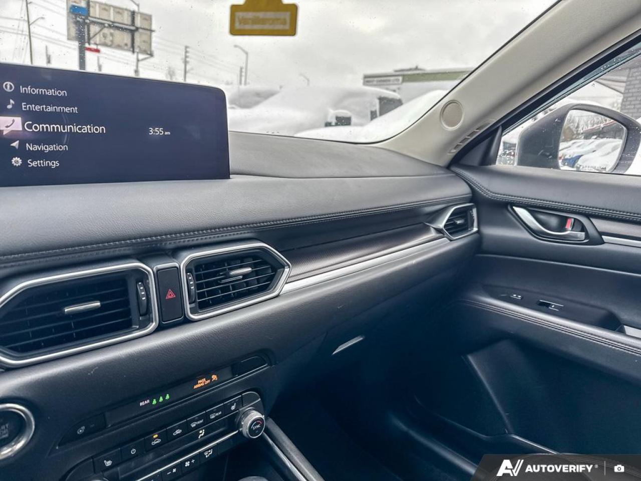 2023 Mazda CX-5 KURO / NO ACCIDENTS/ LEATHER/ ROOF/ HTD SEATS/ AWD Photo