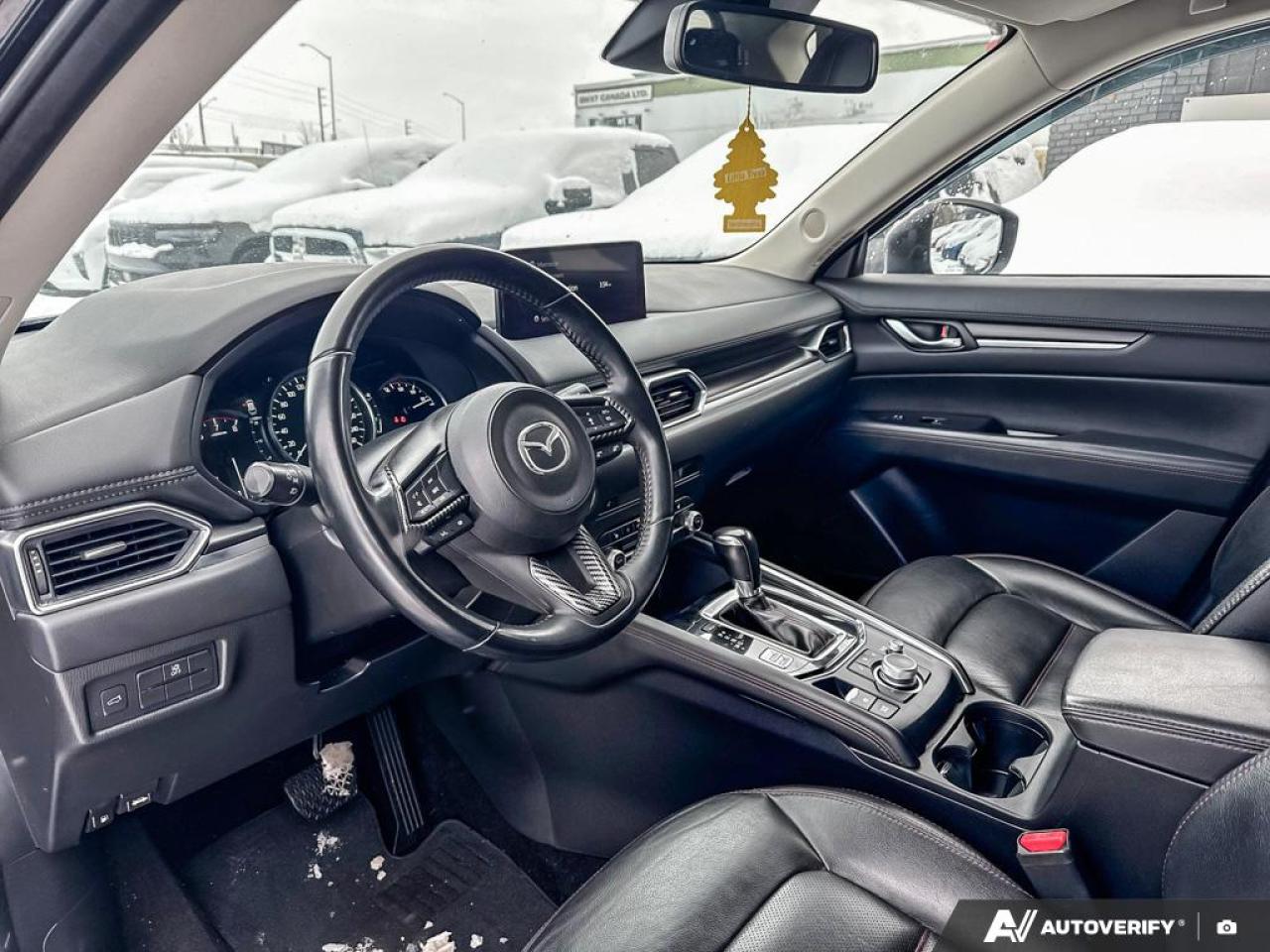 2023 Mazda CX-5 KURO / NO ACCIDENTS/ LEATHER/ ROOF/ HTD SEATS/ AWD Photo