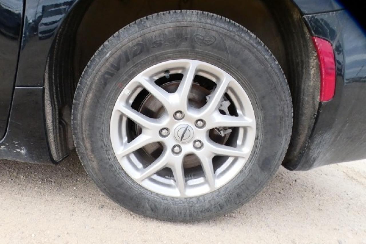 2024 Chrysler Grand Caravan SXT 2WD w/Htd cloth, Htd wheel, NAV, BUC - Photo #17