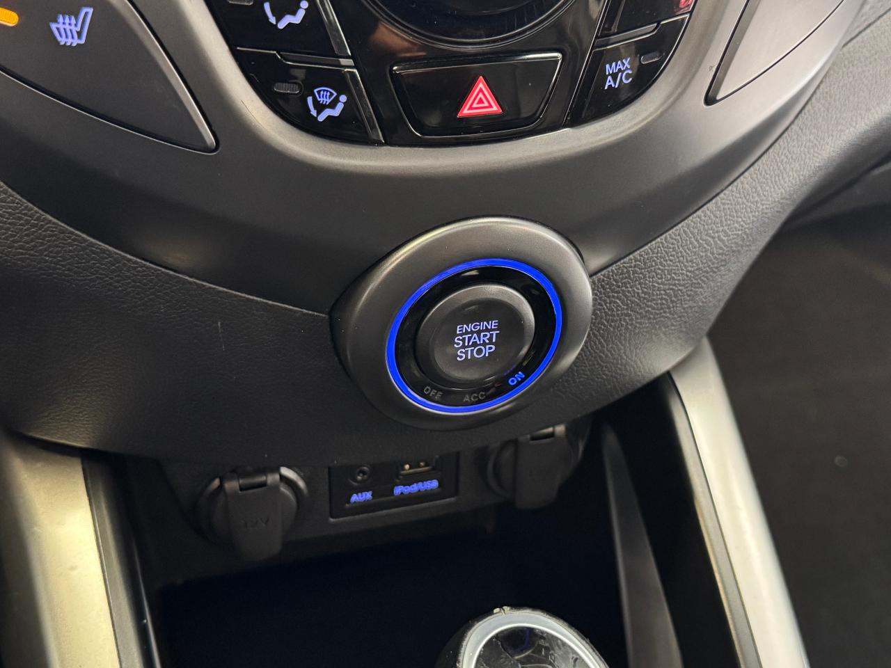 2013 Hyundai Veloster Turbo+Leather+Roof+Camera+Fog Lights+A/C Photo