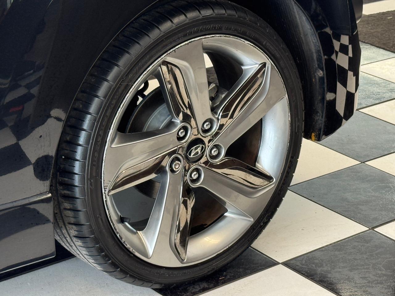 2013 Hyundai Veloster Turbo+Leather+Roof+Camera+Fog Lights+A/C Photo