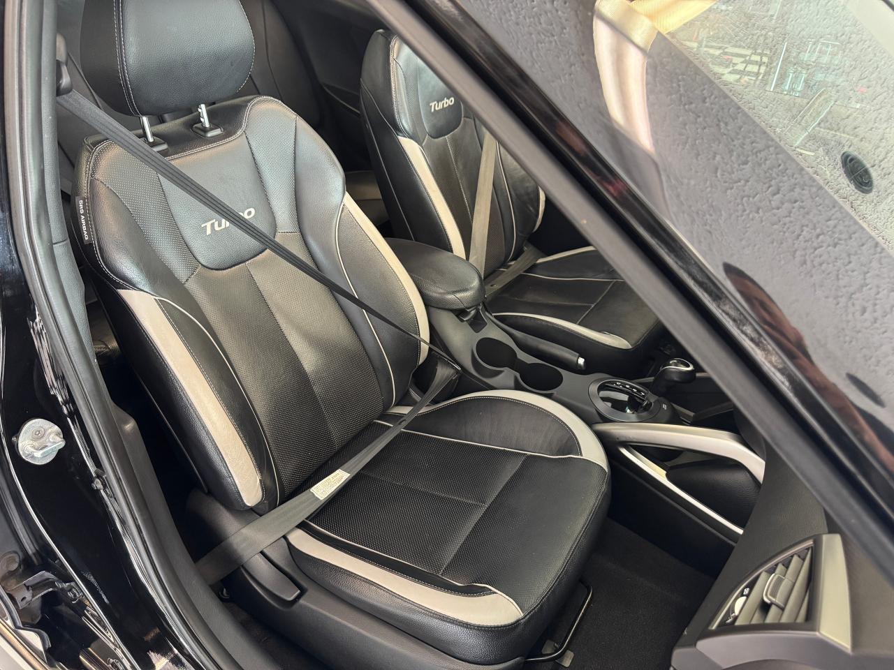 2013 Hyundai Veloster Turbo+Leather+Roof+Camera+Fog Lights+A/C Photo