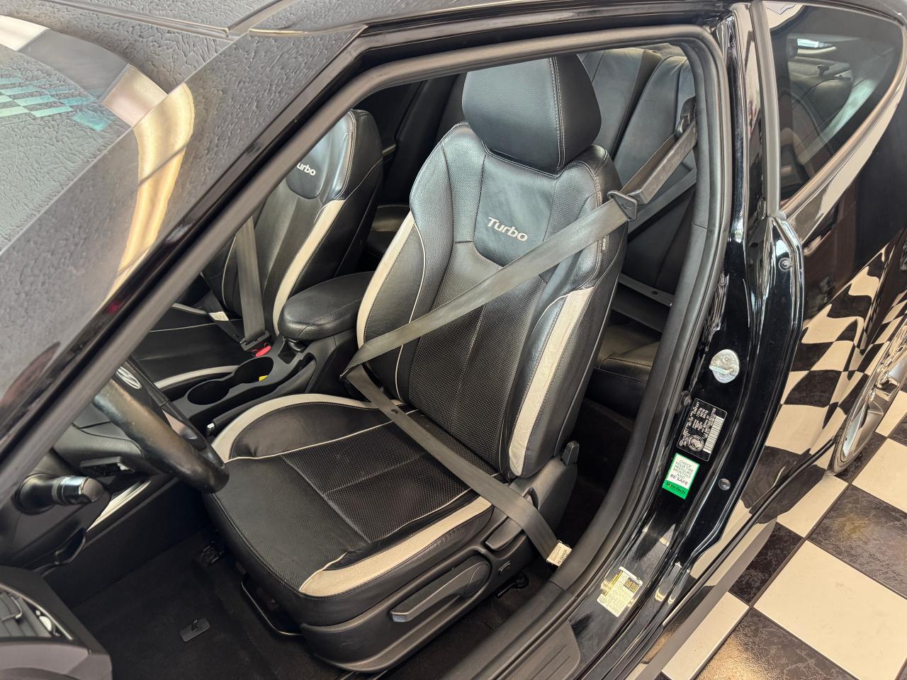 2013 Hyundai Veloster Turbo+Leather+Roof+Camera+Fog Lights+A/C Photo