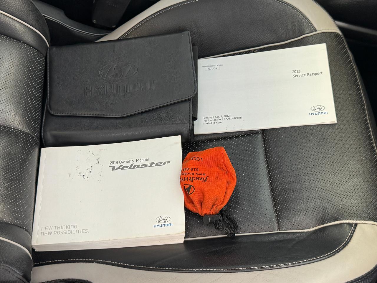 2013 Hyundai Veloster Turbo+Leather+Roof+Camera+Fog Lights+A/C Photo