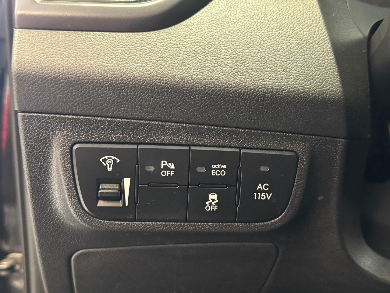 2013 Hyundai Veloster Turbo+Leather+Roof+Camera+Fog Lights+A/C Photo