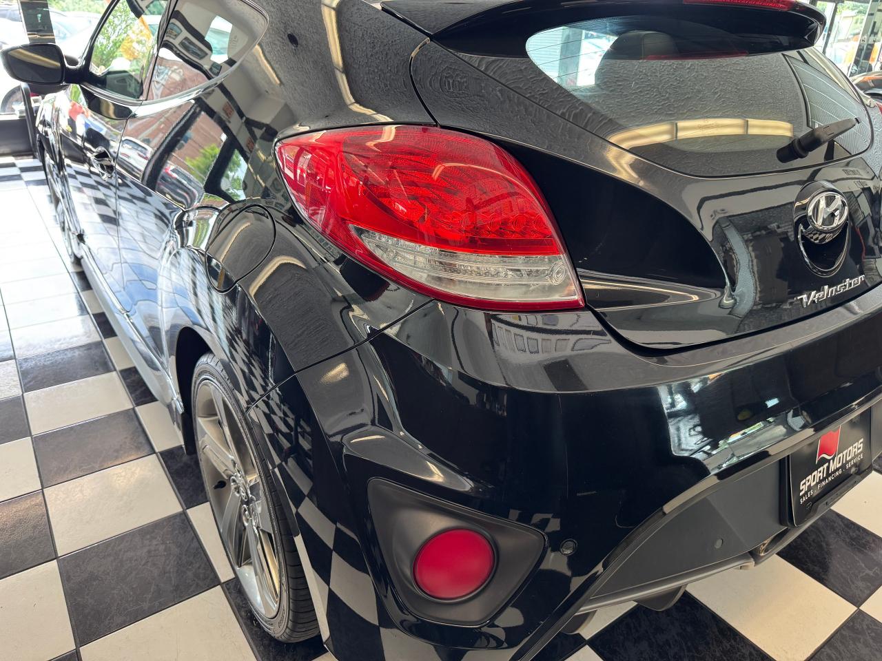 2013 Hyundai Veloster Turbo+Leather+Roof+Camera+Fog Lights+A/C Photo