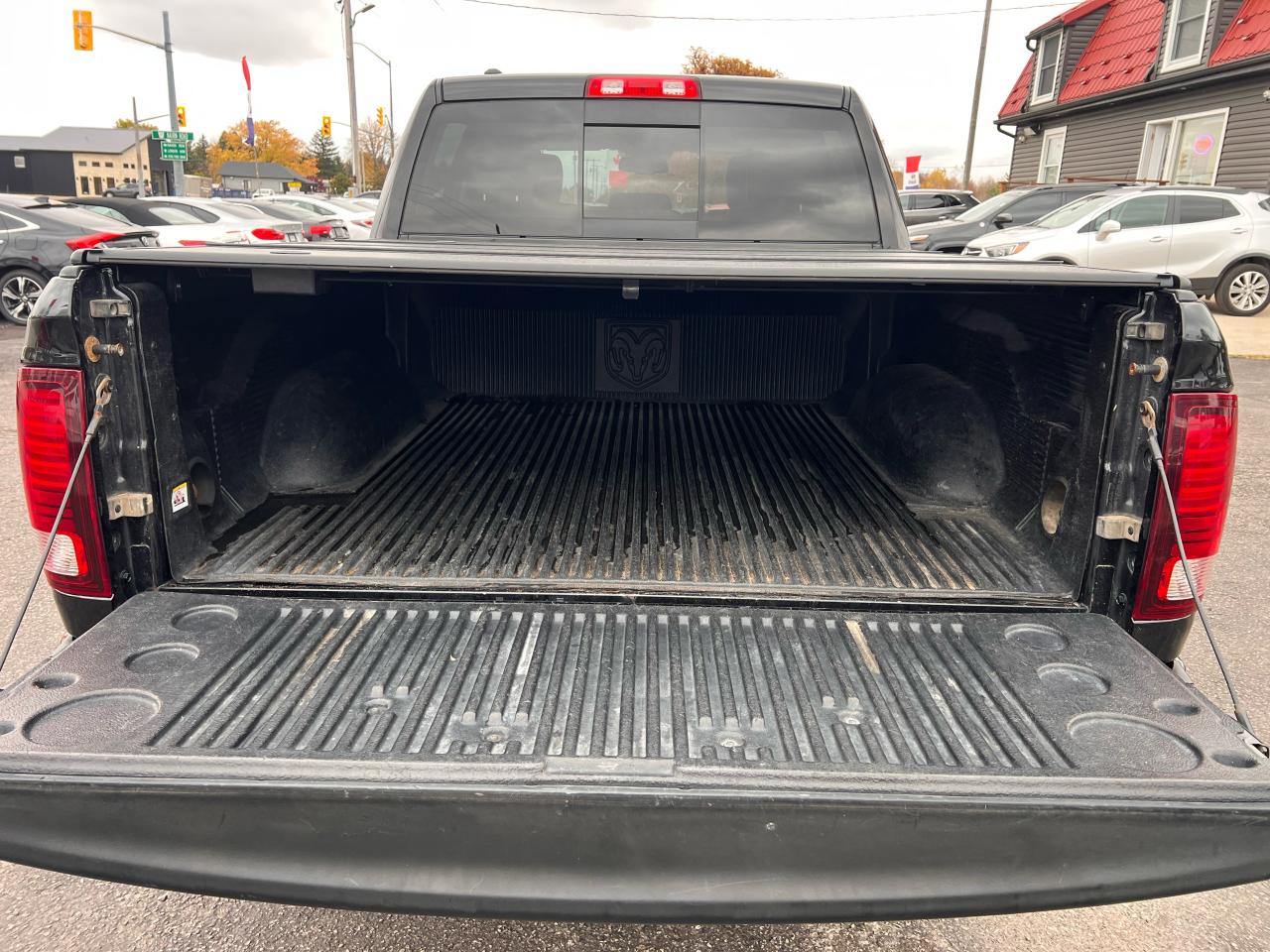 2016 RAM 1500 SPORT Photo54