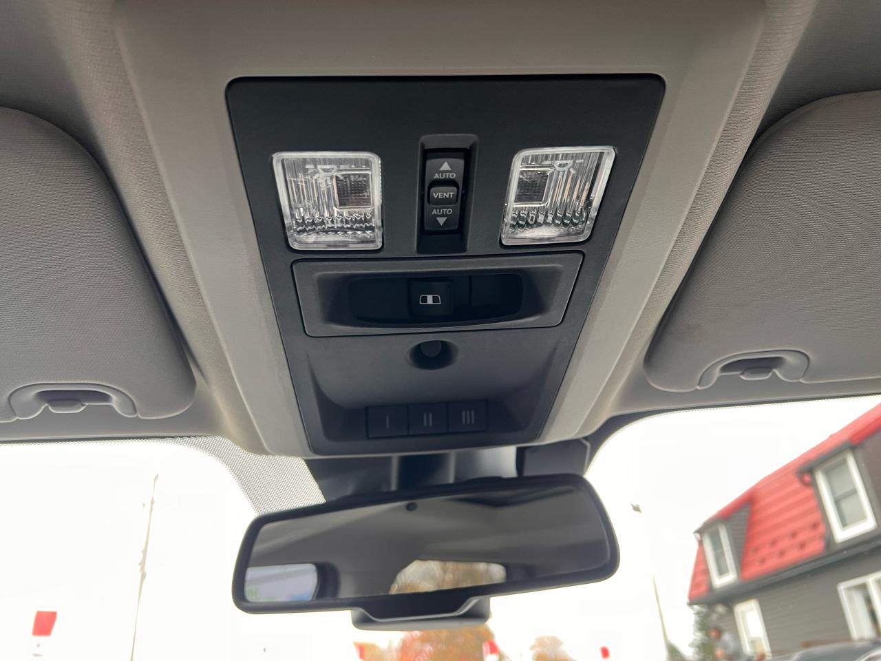 2016 RAM 1500 SPORT Photo31