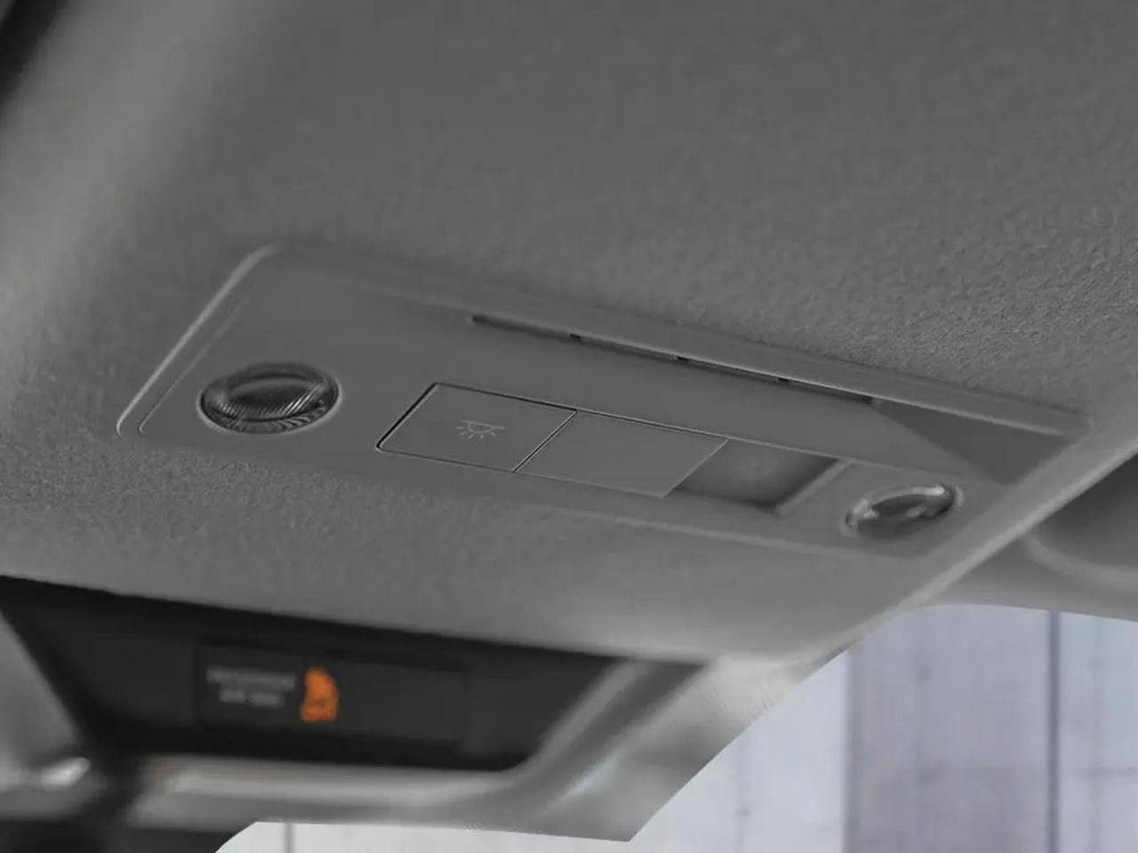 2026 Nissan Kicks SV Photo2