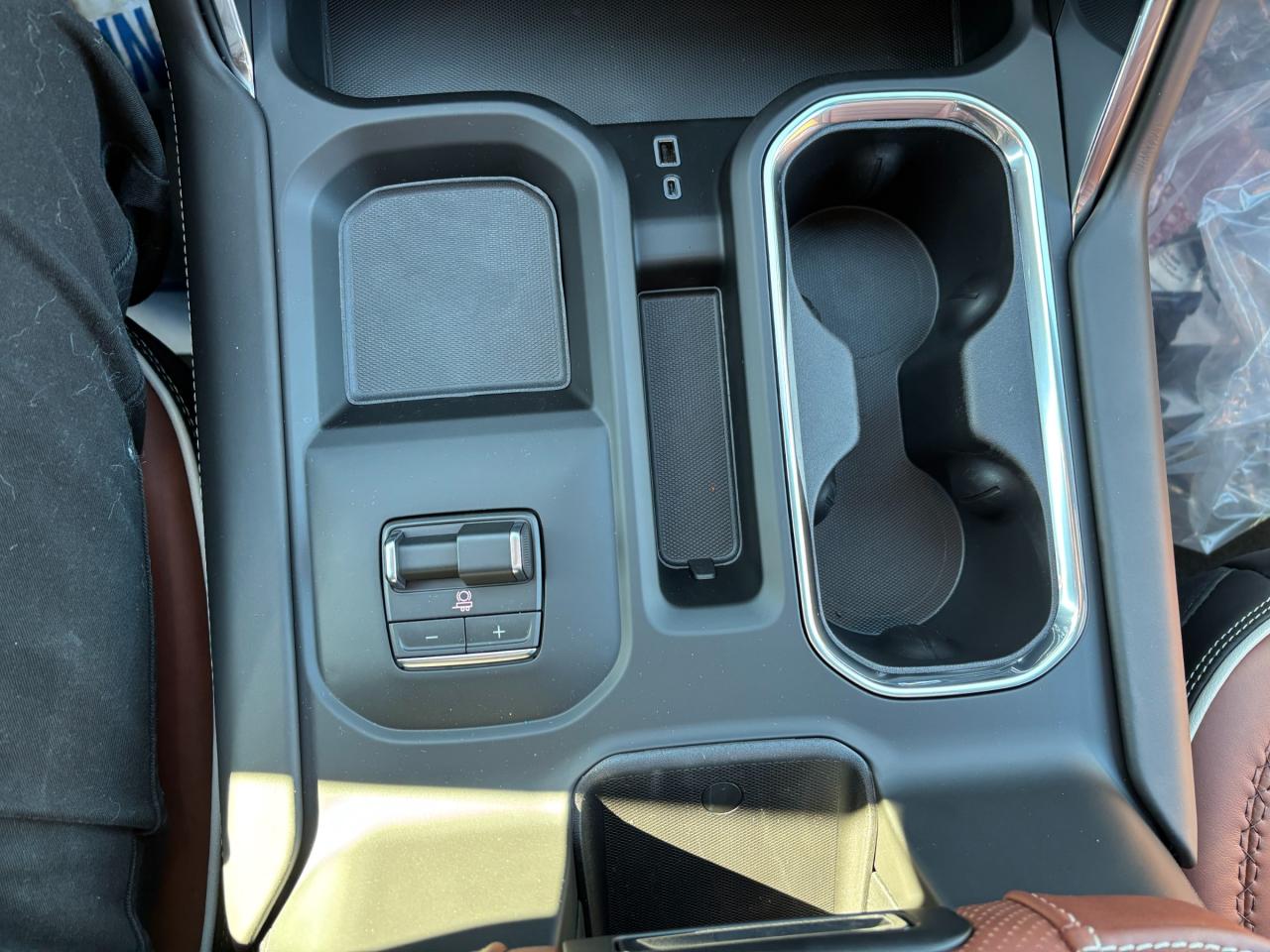 2026 GMC Sierra 2500 HD 2026 GMC Sierra Denali Ultimate 2500HD 4WD Photo